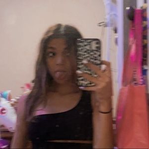 Meet your Posher, Akira